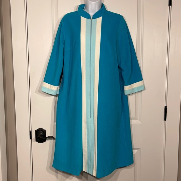 Vintage Vanity Fair house robe